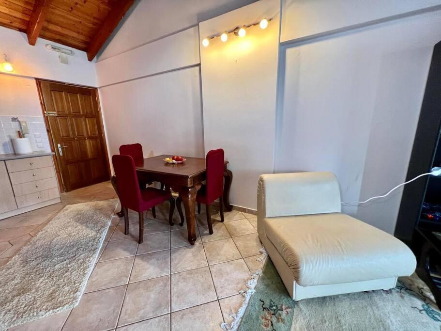 Στούντιο Κέντρου Άνω Πόλης Πάτρας Apartment Exterior photo